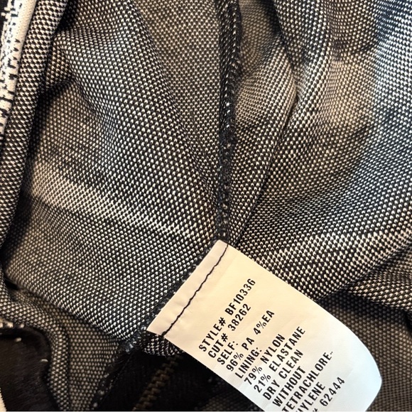 Must bundle dress size large - Picture 6 of 6